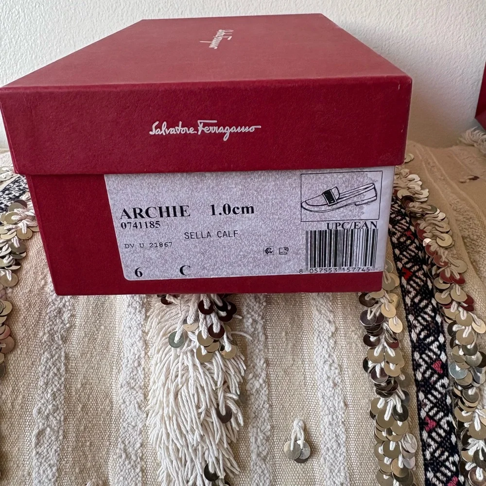 Salvatore Ferragamo Archie women’s loafer size 6 in Stella calf - Picture 5 of 6